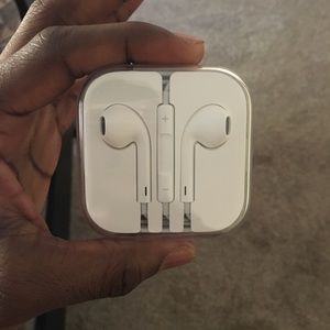 Apple Headphones